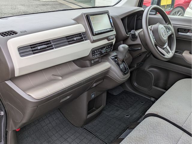 Mazda Bongo rear view
