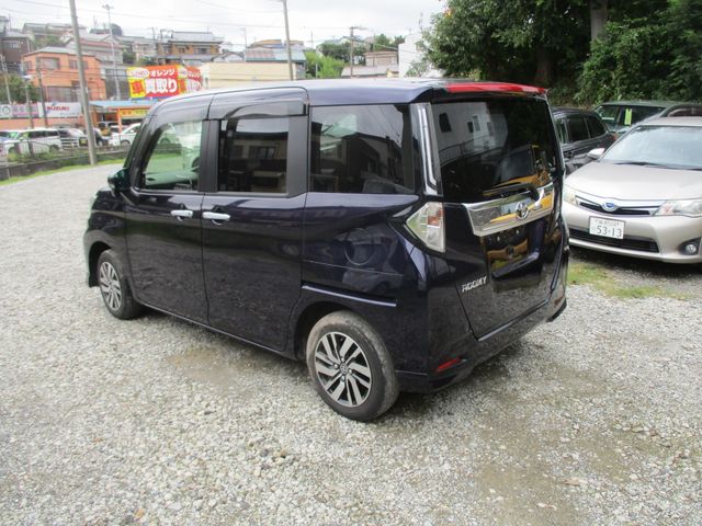 Mazda Bongo rear view