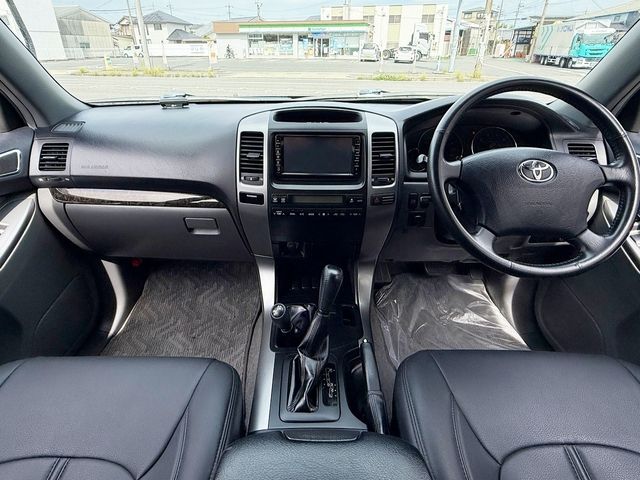 Mazda Bongo rear view