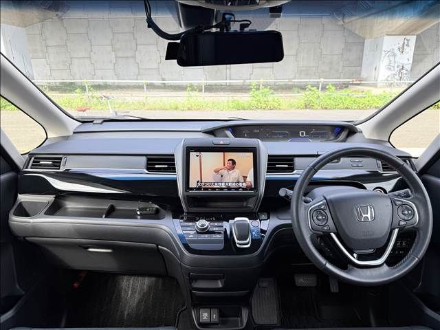 Mazda Bongo front view