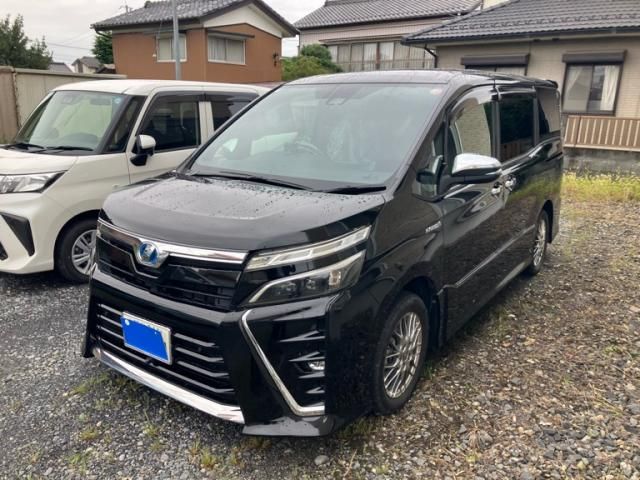 Mazda Bongo front view