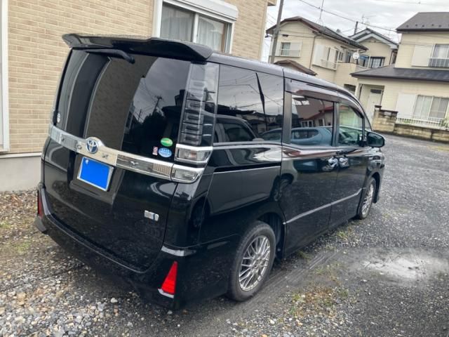 Mazda Bongo rear view