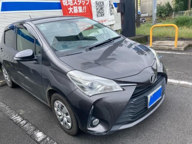 Mazda Bongo front view