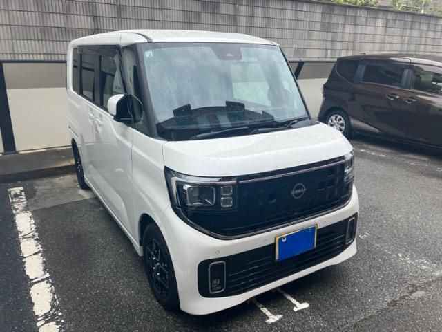 Mazda Bongo front view