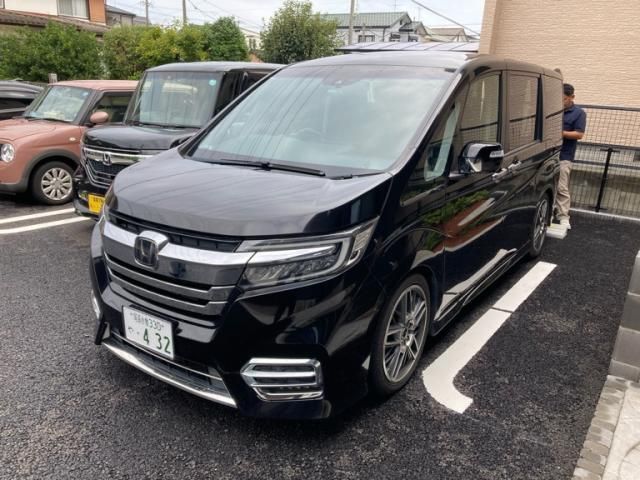 Mazda Bongo front view