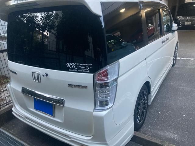Mazda Bongo front view
