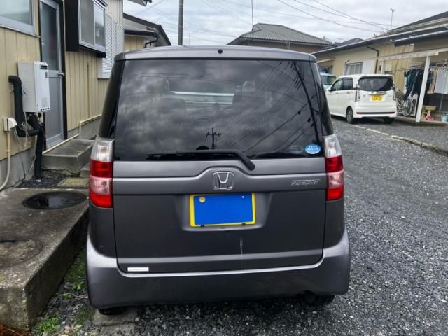 Mazda Bongo front view