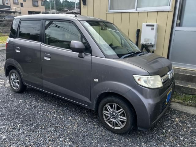 Mazda Bongo rear view