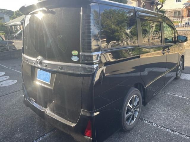 Mazda Bongo rear view