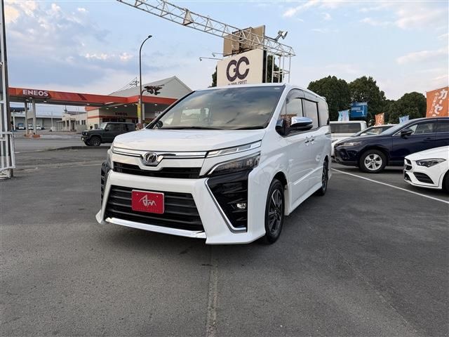 Mazda Bongo front view