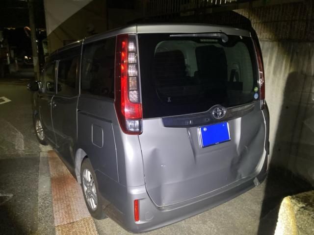 Mazda Bongo rear view