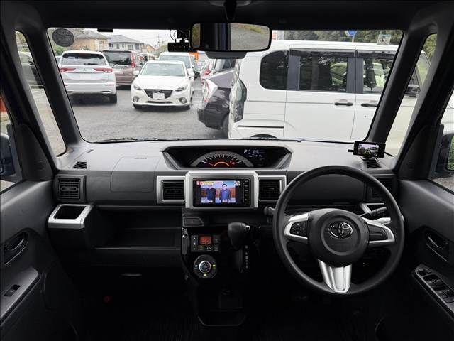 Mazda Bongo front view