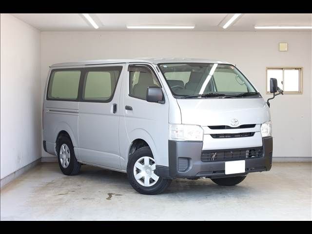 Mazda Bongo front view