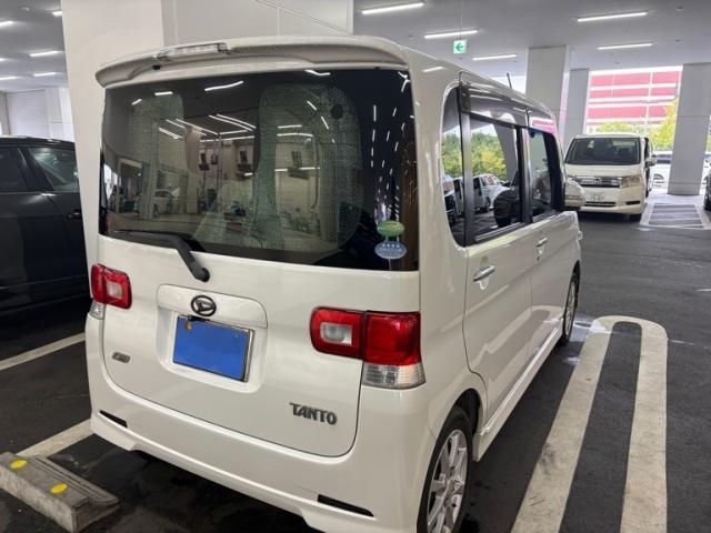 Mazda Bongo rear view