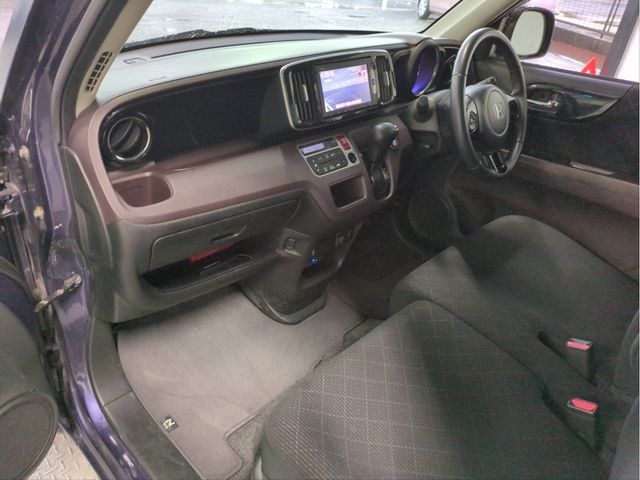 Mazda Bongo rear view