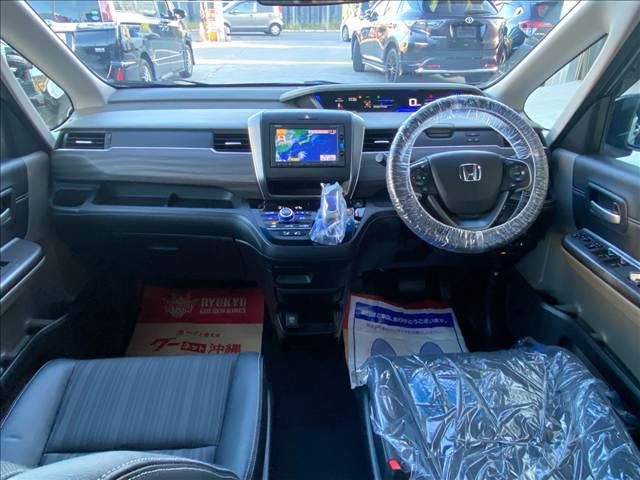 Mazda Bongo rear view