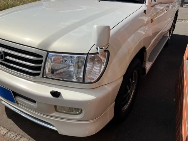 Mazda Bongo front view