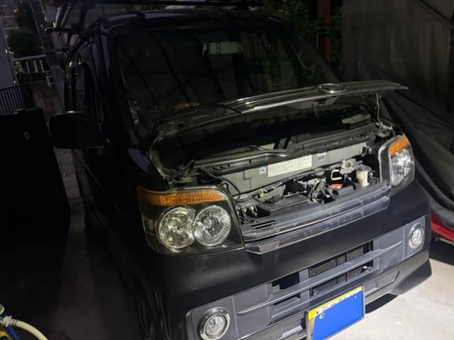 Mazda Bongo front view