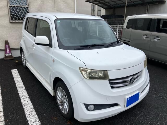 Mazda Bongo front view