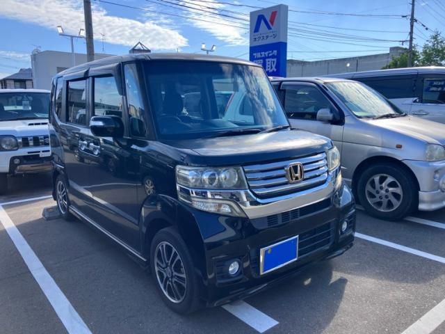 Mazda Bongo front view