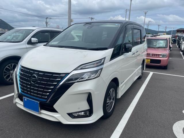 Mazda Bongo front view