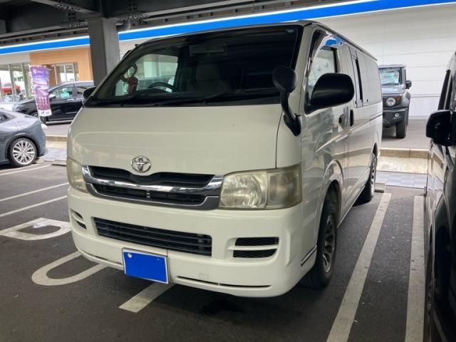 Mazda Bongo front view