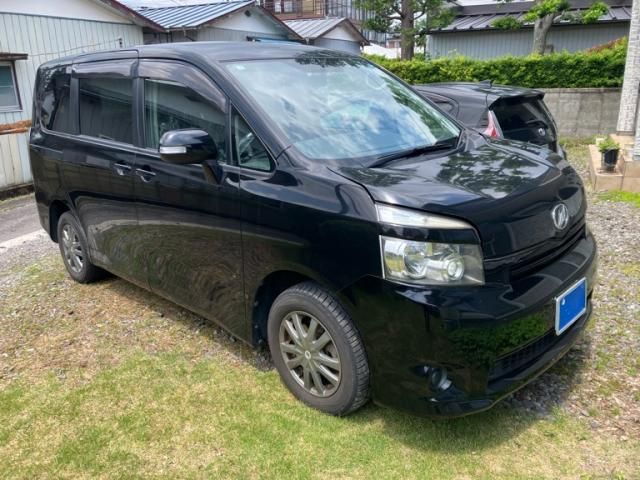 Mazda Bongo front view
