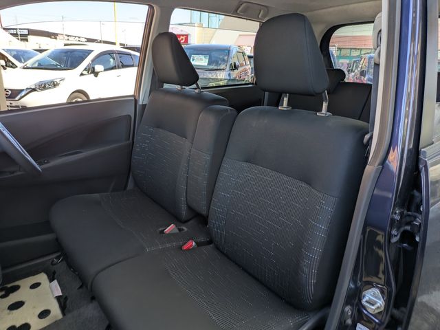 Mazda Bongo rear view