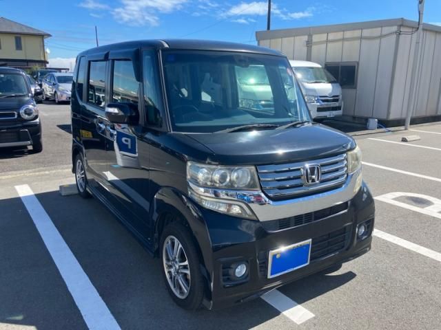 Mazda Bongo front view