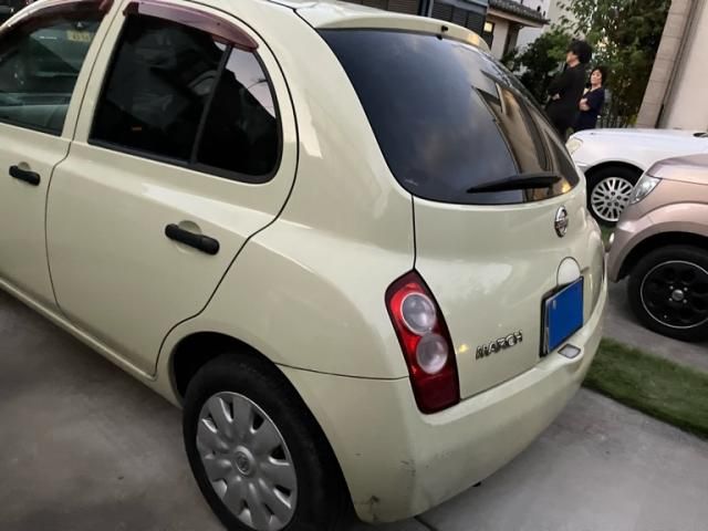 Mazda Bongo rear view