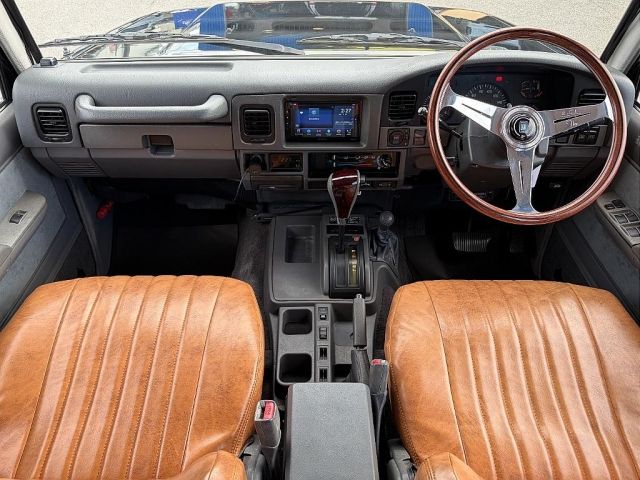 Mazda Bongo front view