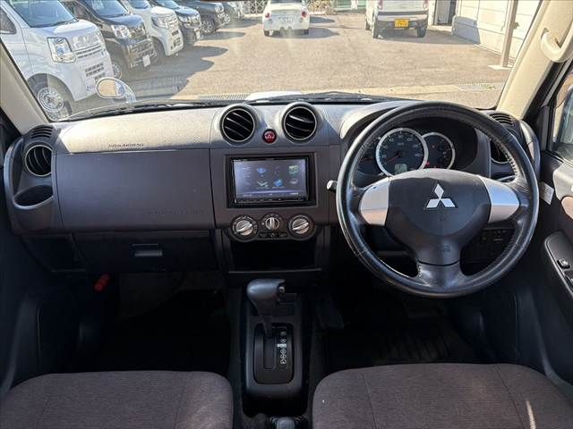 Mazda Bongo front view