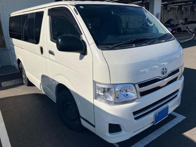 Mazda Bongo front view