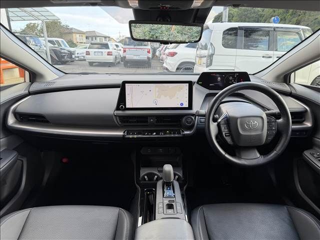 Mazda Bongo front view
