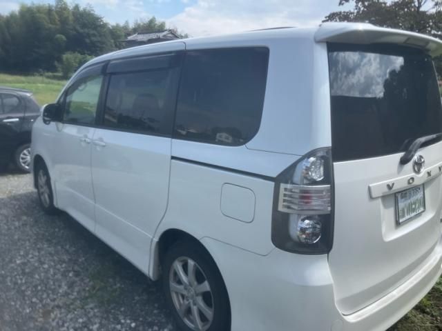 Mazda Bongo rear view