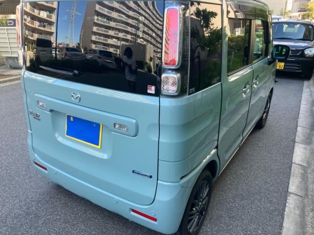 Mazda Bongo rear view