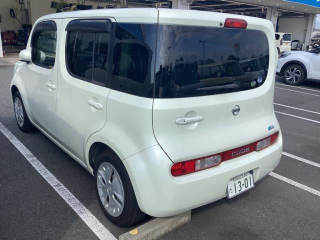 Mazda Bongo front view