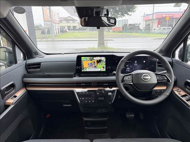 Mazda Bongo front view