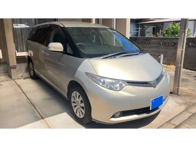 Mazda Bongo front view