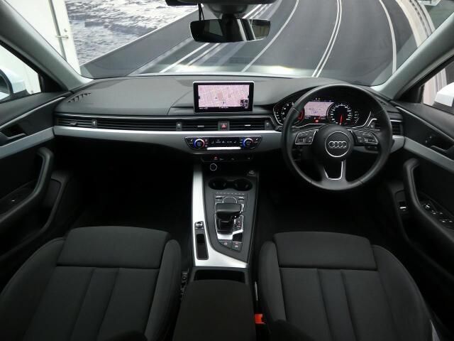 Mazda Bongo front view