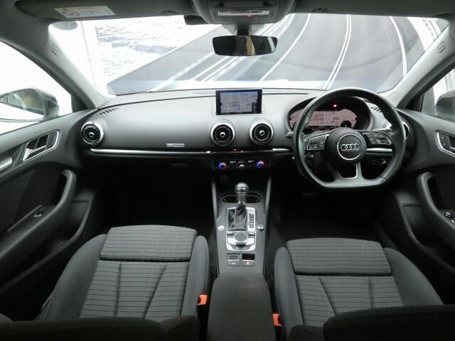 Mazda Bongo front view