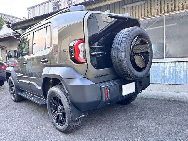 Mazda Bongo front view