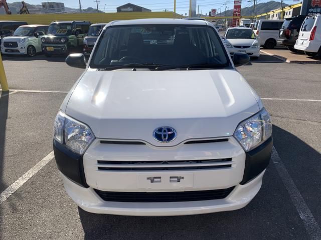 Mazda Bongo front view
