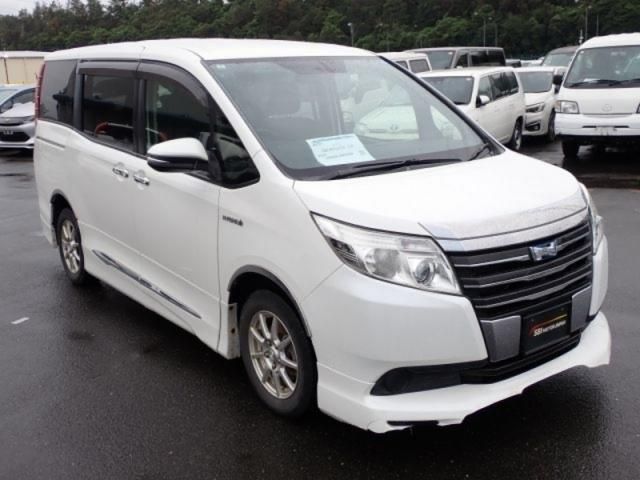 Mazda Bongo rear view