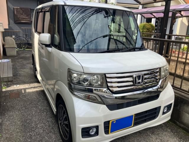 Mazda Bongo front view