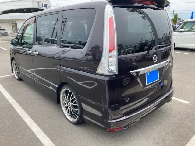 Mazda Bongo rear view