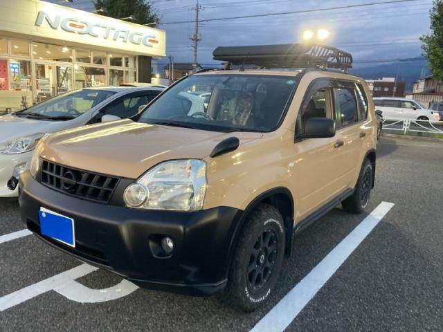 Mazda Bongo front view