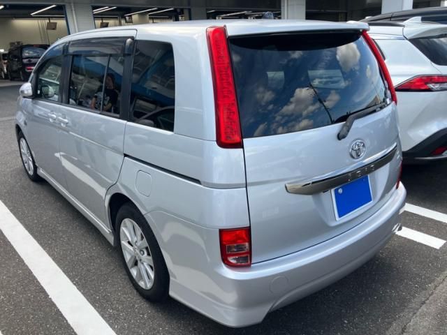 Mazda Bongo rear view