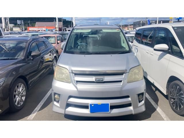 Mazda Bongo front view