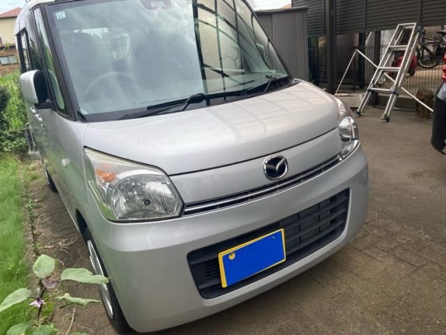 Mazda Bongo rear view